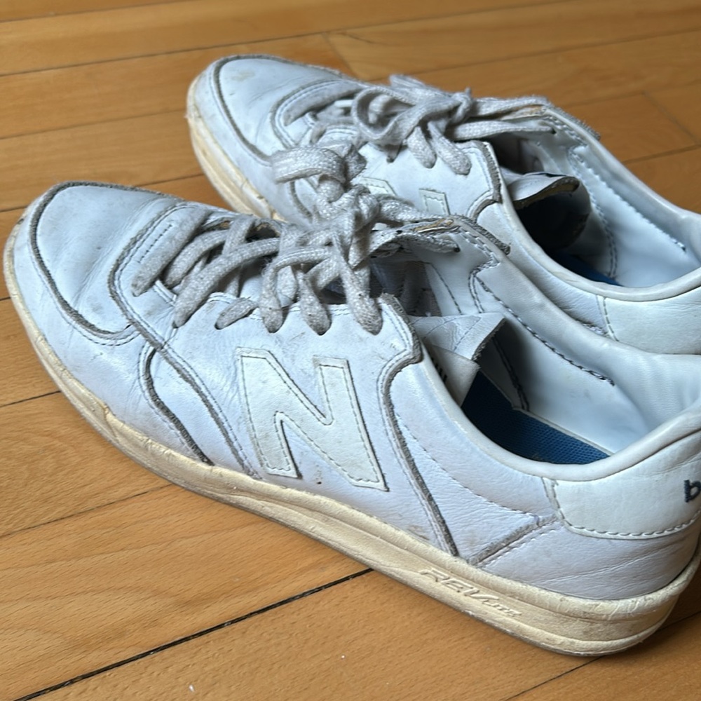 New Balance 300 sneakers